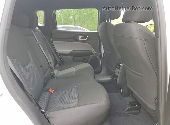 3C4NJDAN5ST519846 2025 JEEP COMPASS White Widok tylnych siedzeń