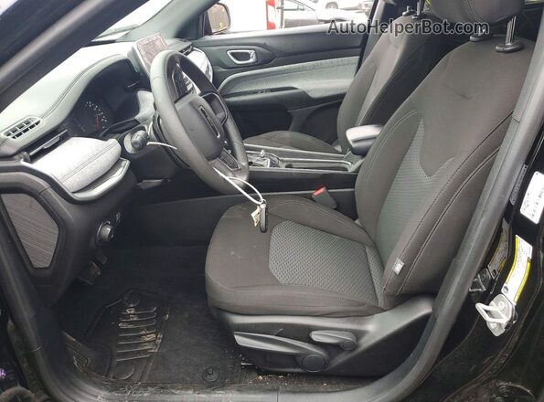 3C4NJDAN7ST528628 2025 JEEP COMPASS Black Front interior view