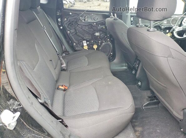 3C4NJDAN7ST528628 2025 JEEP COMPASS Black Rear interior view
