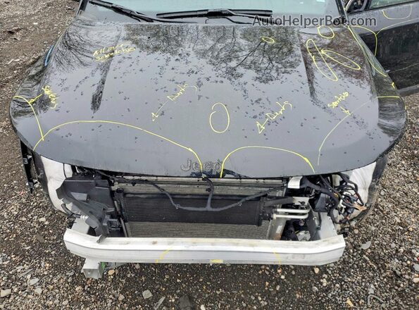 3C4NJDAN7ST528628 2025 JEEP COMPASS Black Engine compartment view