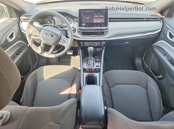3C4NJDAN9RT166957 2024 JEEP COMPASS White Առջևի վահանակի տեսք