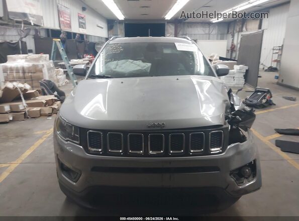 3C4NJDBB0HT616840 2017 JEEP COMPASS Gray Vista del salpicadero