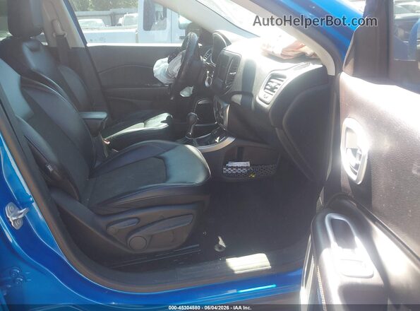 3C4NJDBB0HT666685 2017 JEEP NEW COMPASS Blue Front interior view