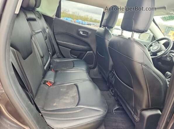 3C4NJDBB0JT177113 2018 JEEP COMPASS Угольный 