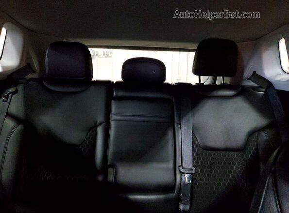 3C4NJDBB0JT304085 2018 JEEP COMPASS Black Հետևի նստատեղերի տեսք