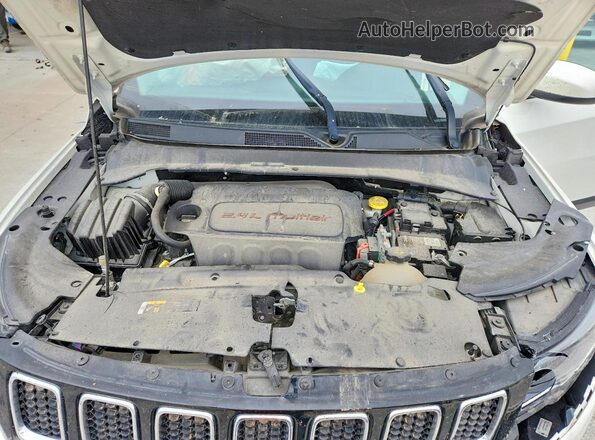 3C4NJDBB0JT400251 2018 JEEP COMPASS White 