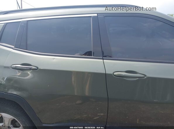 3C4NJDBB0JT402937 2018 JEEP COMPASS Green Rear interior view