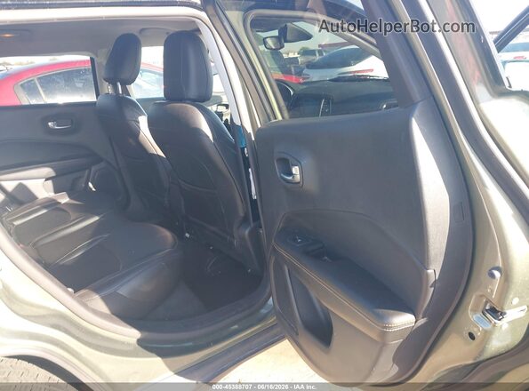 3C4NJDBB0KT711776 2019 JEEP COMPASS Green VIN կոդի պիտակի տեսք