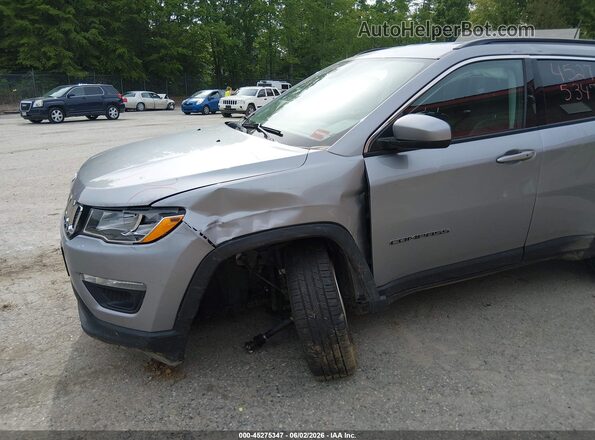 3C4NJDBB0KT734085 2019 JEEP COMPASS Серебряный Вид спереди