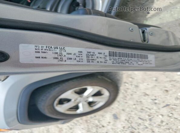 3C4NJDBB0LT160699 2020 JEEP COMPASS Silver 