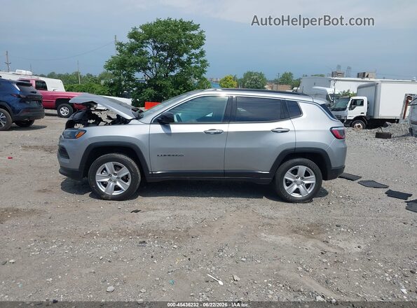 3C4NJDBB0NT231421 2022 JEEP COMPASS Gray Rear interior view