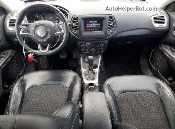 3C4NJDBB1JT103716 2018 JEEP COMPASS Red Dashboard view