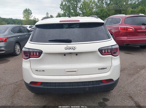 3C4NJDBB1JT207218 2018 JEEP COMPASS White 