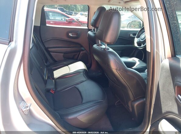 3C4NJDBB1KT597173 2019 JEEP COMPASS Silver 