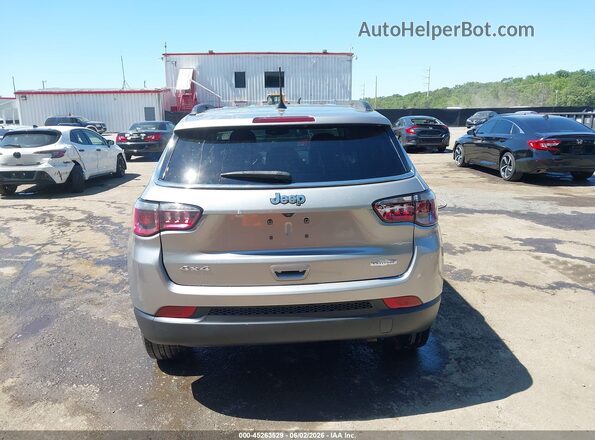 3C4NJDBB1KT597173 2019 JEEP COMPASS Silver 