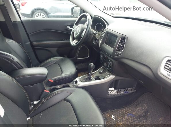 3C4NJDBB1KT761179 2019 JEEP COMPASS Black Вид салону спереду