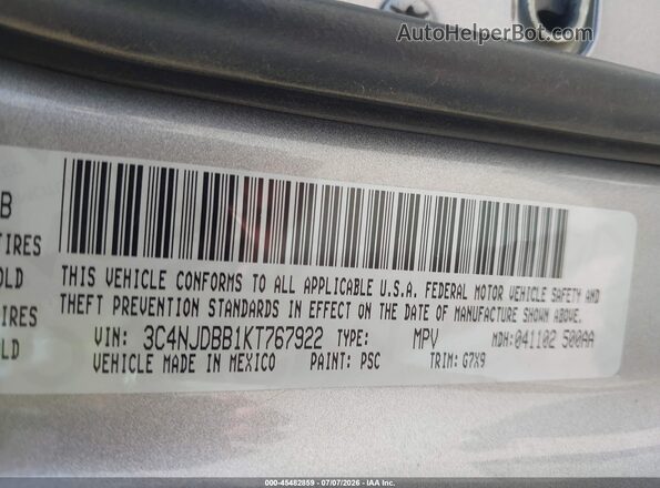 3C4NJDBB1KT767922 2019 JEEP COMPASS Silver Вид підкапотного простору