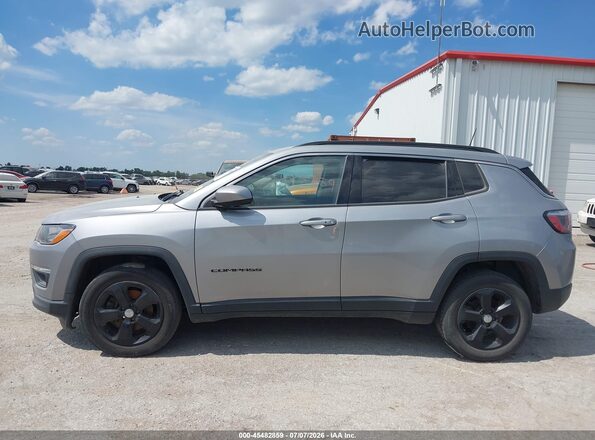3C4NJDBB1KT767922 2019 JEEP COMPASS Silver Панорамний вид салону 360°
