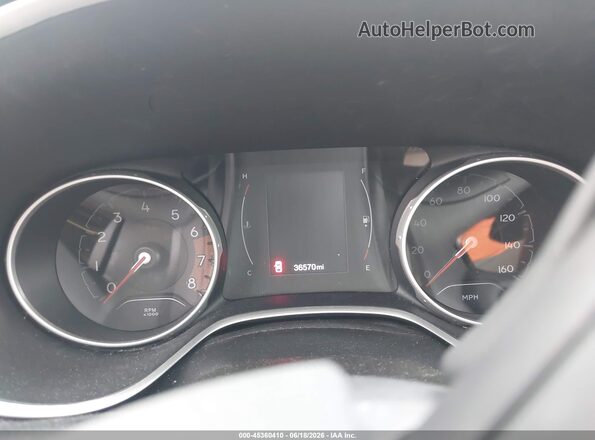 3C4NJDBB1LT115982 2020 JEEP COMPASS White Widok tylnych siedzeń