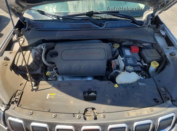 3C4NJDBB1NT118514 2022 JEEP COMPASS Silver უკანა სალონის ხედი
