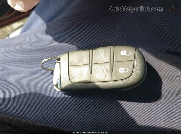 3C4NJDBB1NT191110 2022 JEEP COMPASS Бордовый Вид панели приборов