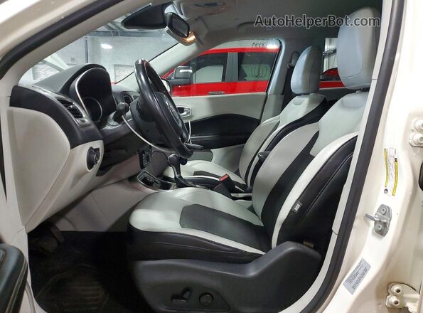 3C4NJDBB2HT693404 2017 JEEP COMPASS White Vista interior delantera