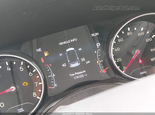 3C4NJDBB2JT142279 2018 JEEP COMPASS Silver Հետևի նստատեղերի տեսք