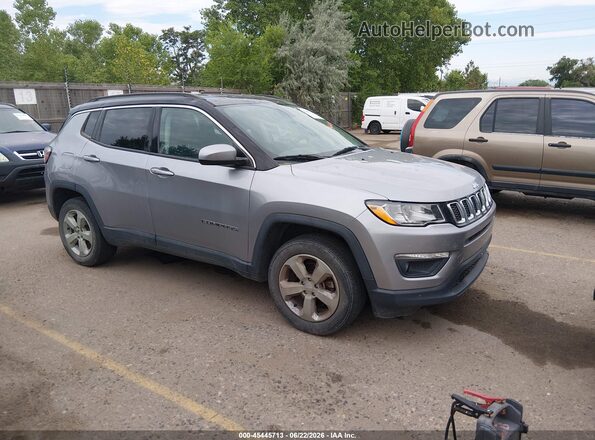 3C4NJDBB2JT142279 2018 JEEP COMPASS Silver Սալոնի հետևի տեսք