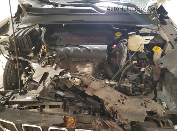 3C4NJDBB2JT191031 2018 JEEP COMPASS Белый 