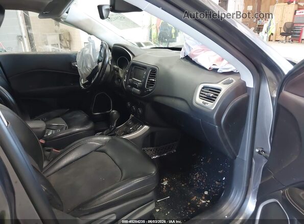 3C4NJDBB2JT255990 2018 JEEP COMPASS Gray 