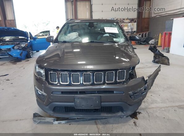 3C4NJDBB2JT255990 2018 JEEP COMPASS Gray 