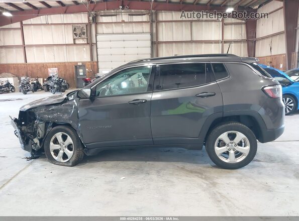 3C4NJDBB2JT255990 2018 JEEP COMPASS Gray 