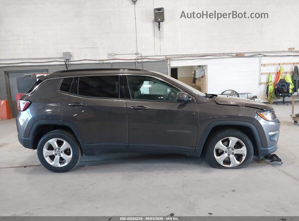 3C4NJDBB2JT255990 2018 JEEP COMPASS Gray 