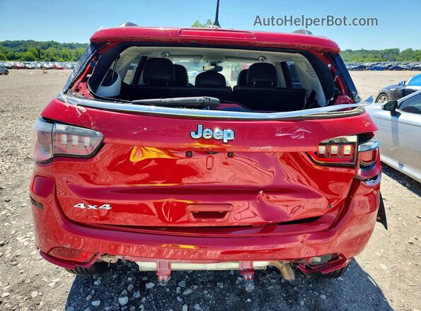 3C4NJDBB2JT256766 2018 JEEP COMPASS Красный Вид сзади