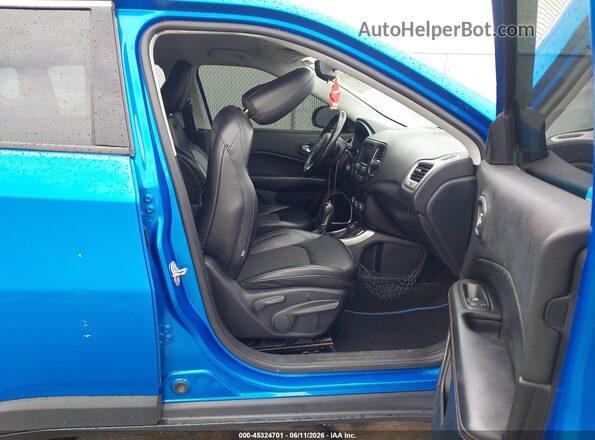 3C4NJDBB2JT484430 2018 JEEP COMPASS Blue 