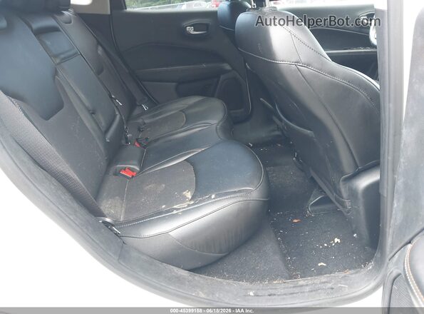 3C4NJDBB2KT754631 2019 JEEP COMPASS White Widok naklejki z numerem VIN