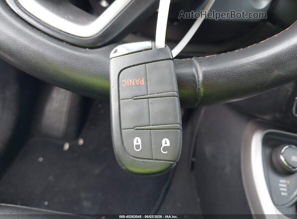 3C4NJDBB2MT543481 2021 JEEP COMPASS Черный Вид панели приборов