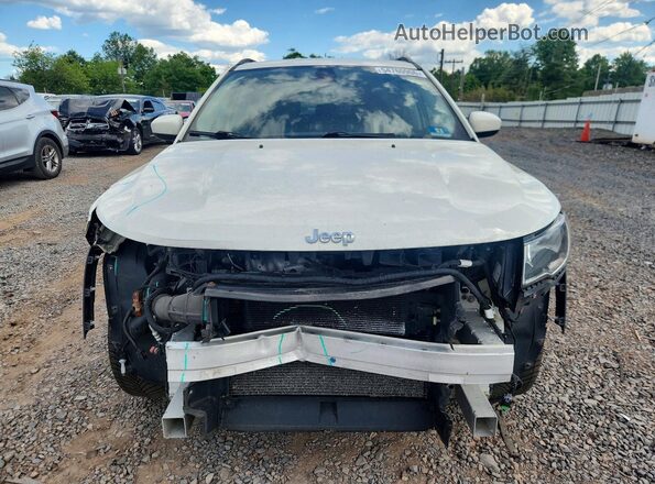 3C4NJDBB3JT147667 2018 JEEP COMPASS White Front view