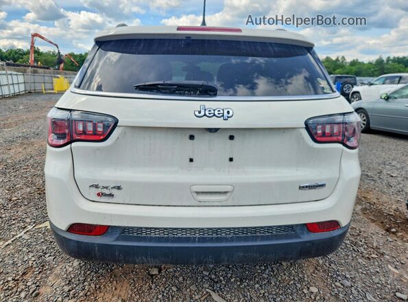 3C4NJDBB3JT147667 2018 JEEP COMPASS White Rear view