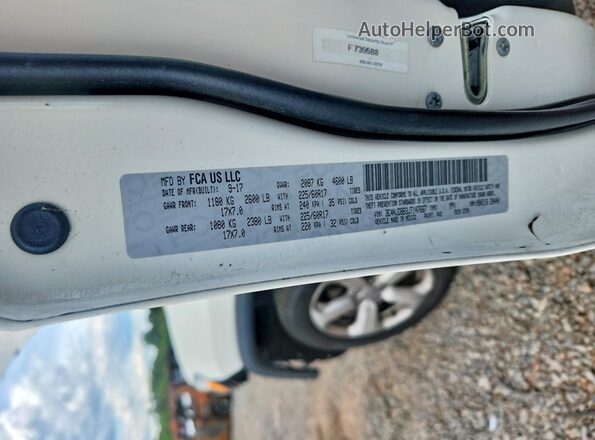 3C4NJDBB3JT147667 2018 JEEP COMPASS White 360 interior view