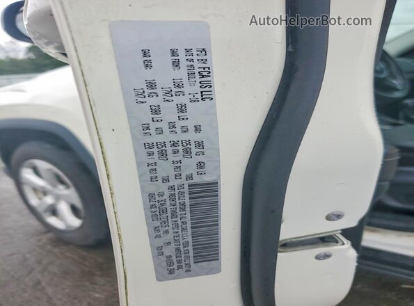 3C4NJDBB3JT270515 2018 JEEP COMPASS White Вид наклейки з VIN-кодом