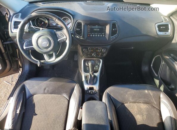 3C4NJDBB3JT331863 2018 JEEP COMPASS Gray 