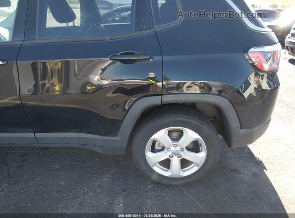 3C4NJDBB3JT349487 2018 JEEP COMPASS Black Widok z przodu