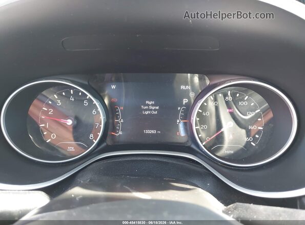 3C4NJDBB3JT432837 2018 JEEP COMPASS Белый Вид задних сидений