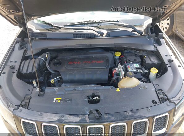 3C4NJDBB3JT456992 2018 JEEP COMPASS Серый Вид сзади
