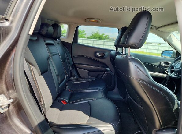 3C4NJDBB3KT593366 2019 JEEP COMPASS Gray Вид задніх сидінь