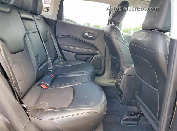 3C4NJDBB3KT801116 2019 JEEP COMPASS Серый Вид задней части салона
