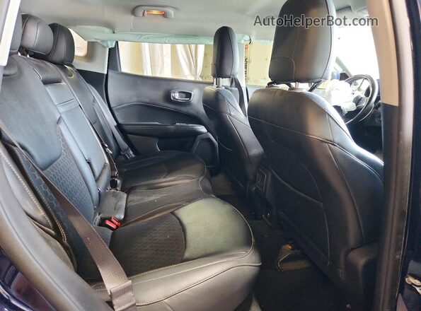 3C4NJDBB3LT133299 2020 JEEP COMPASS Blue Вид задньої частини салону