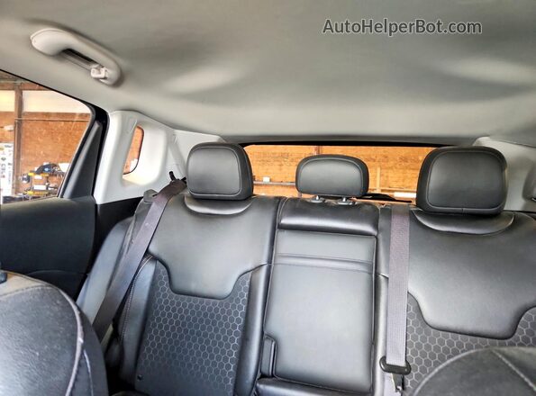 3C4NJDBB3LT133299 2020 JEEP COMPASS Blue Вид задніх сидінь