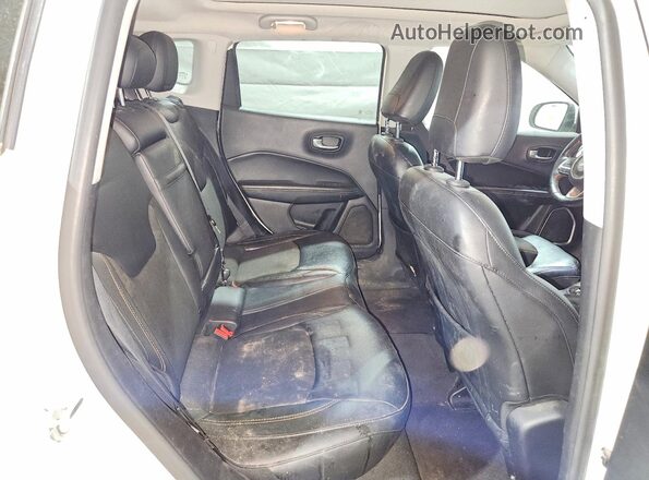 3C4NJDBB4JT112796 2018 JEEP COMPASS White Սալոնի հետևի տեսք